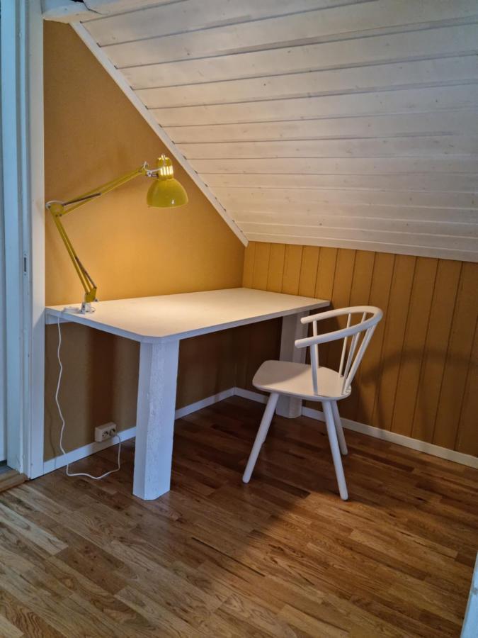 Loftsleilighet Midt I Sentrum Skjervoy Eksteriør billede