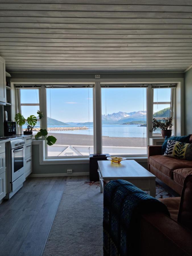 Loftsleilighet Midt I Sentrum Skjervoy Eksteriør billede
